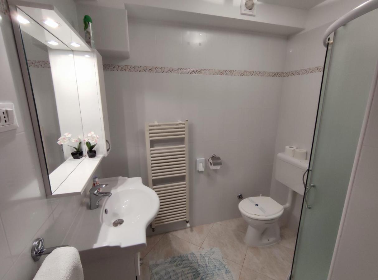 Apartmani Rita Kiwi Novigrad Istria Exteriér fotografie